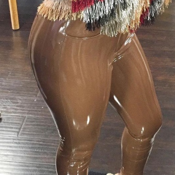 Liquid leather (patent leather) chocolate pants - Picture 2 of 2